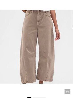 Gap high rise horseshoe crop jeans 29/L
Mushroom